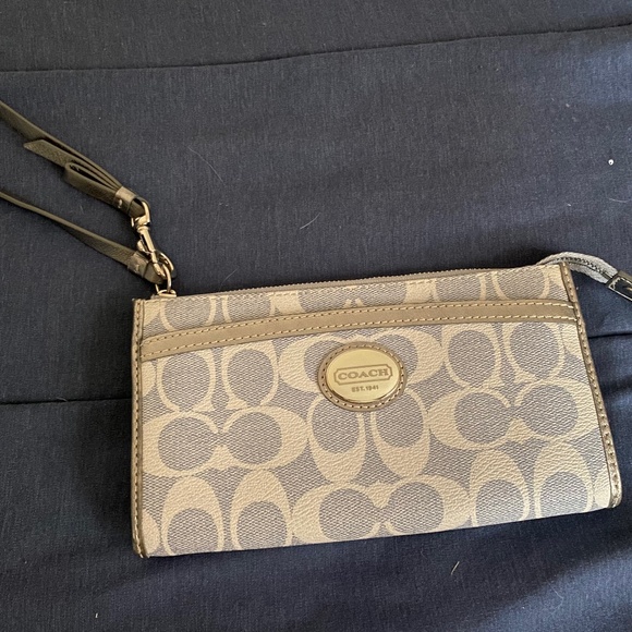 Coach Handbags - COACH Wristlet